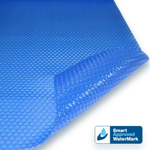 Close-up of blue bubble pool cover corner with Smart Approved WaterMark logo